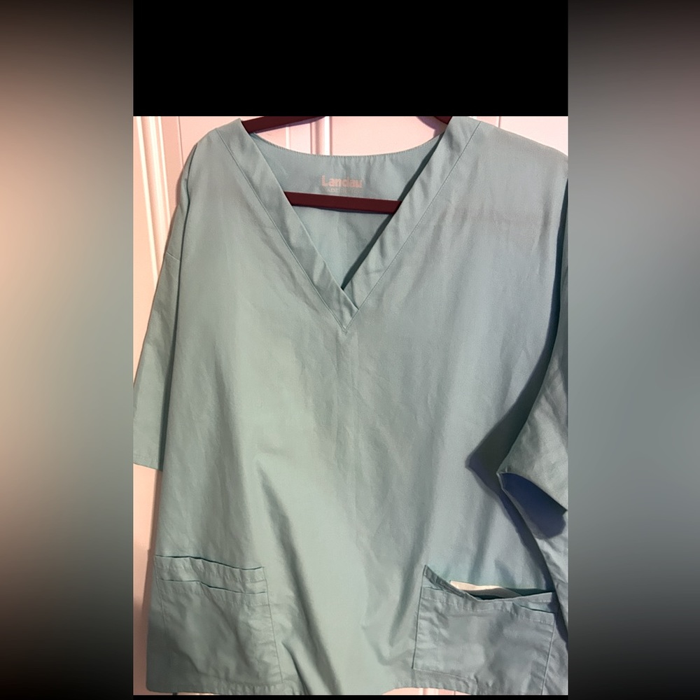 Scrub top
